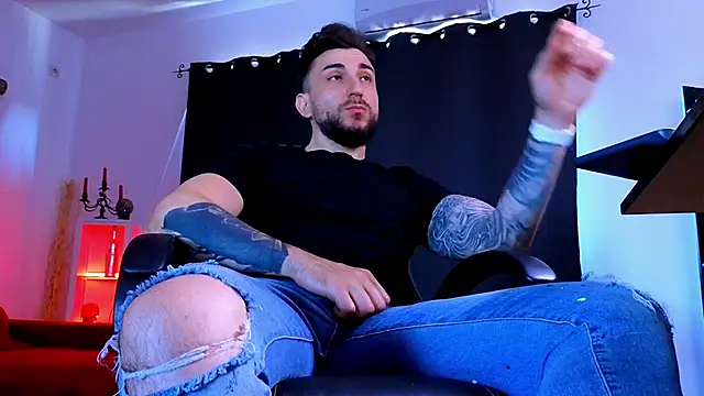 MightyAaron66n Live XXX chat