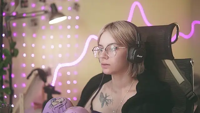 alyssa_sweet: онлайн-секс-чат