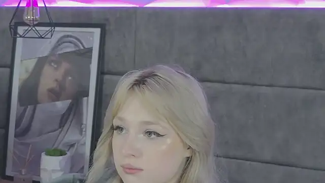 Chat +18 de Shy_Barbie ao vivo