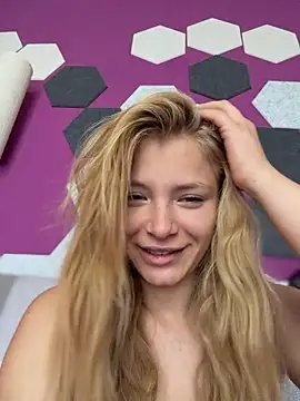 AnastasiaAniess' Live XXX Chat