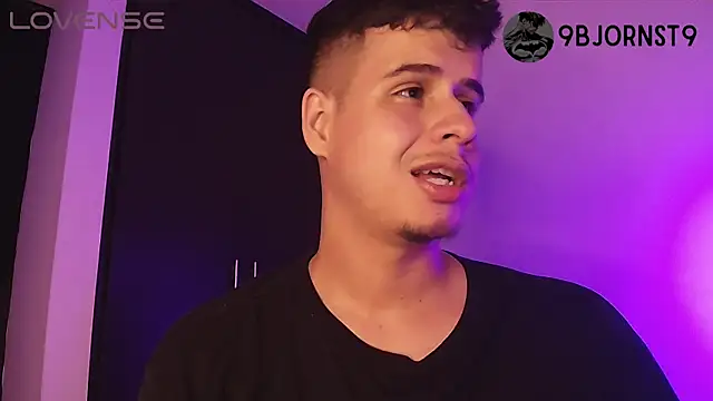 BjornSteel webkamerás műsora