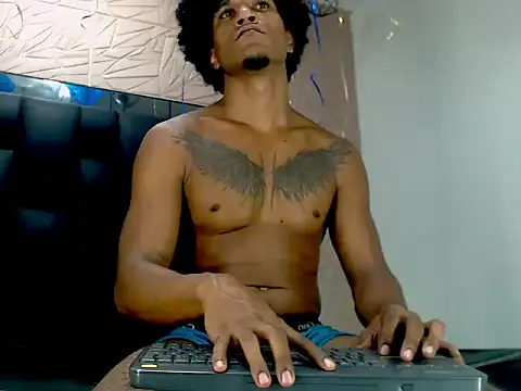 Dilan_Hall Show in webcam
