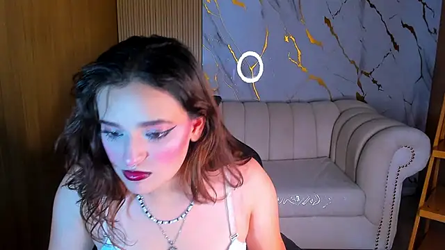 sweet_sky_tf élő XXX-chatje