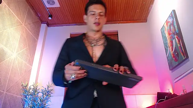 Dustin_Sonne 即時 XXX 聊天