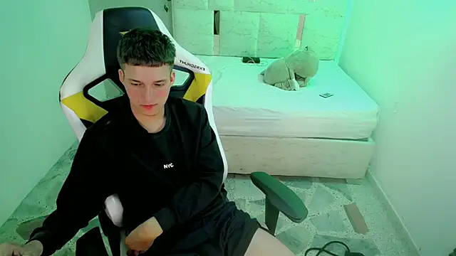 Czat XXX na żywo – El_rubioo_
