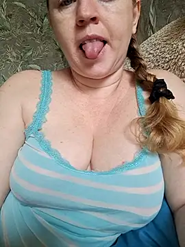 _Hayley_XRise_ Adlı Modelin Canlı XXX Sohbeti