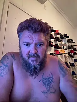 Chatroom XXX en direct de TatooedBear