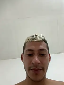 Boy_hot- Adlı Modelin Canlı XXX Sohbeti