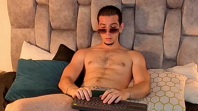 isaacblaze_ Chat XXX in diretta