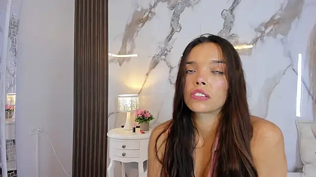 hannahill69n Live XXX chat