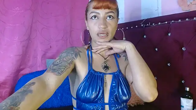 veronicaqueenxxx Chat XXX in diretta