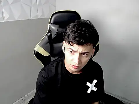 Mathias_twinkkn Live XXX chat
