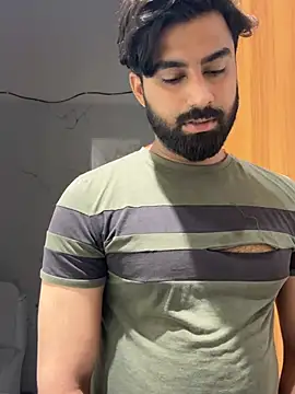 Royalboy_03's Live XXX Chat