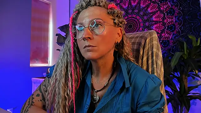 XXX chat uživo modela UmaSpace