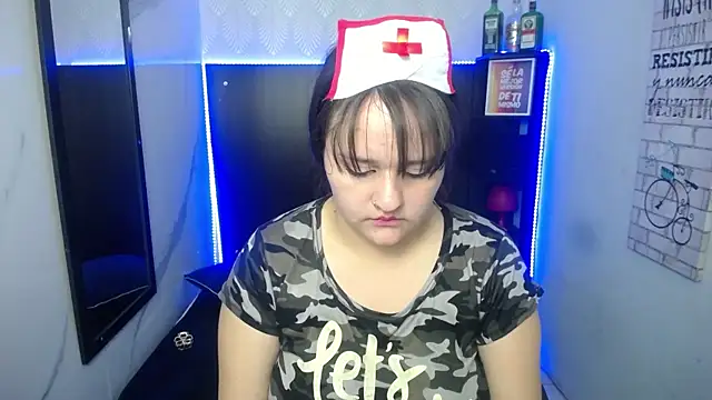 emili_rey: онлайн-секс-чат