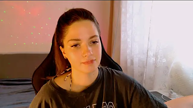 Chat +18 de KiraVair ao vivo