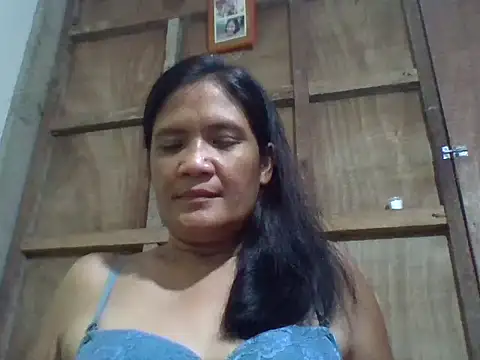 PinayZaira live XXX chat