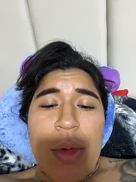 XXX chat uživo modela Minico25
