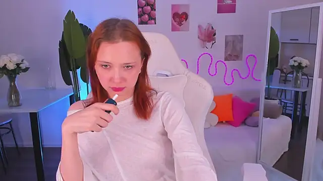GinnyGingerG élő XXX-chatje