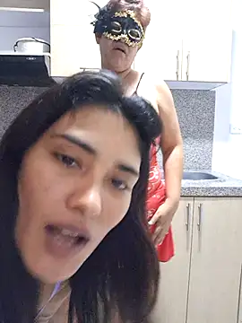 XXX chat uživo modela royalgirls_x