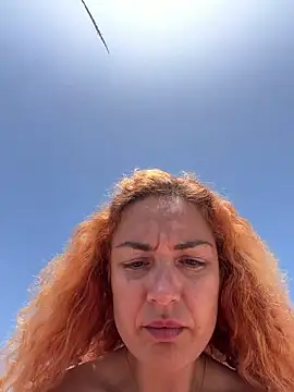 Chat XXX en directo de Reddgiirl