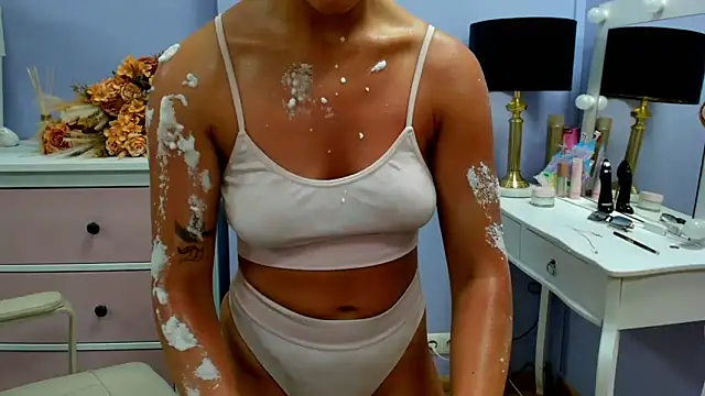 dirtyxEmily élő XXX-chatje
