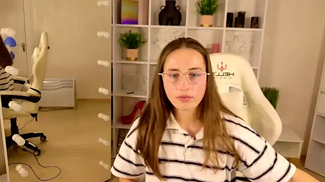 Онлайн чат XXX NadinnL