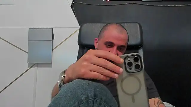 JamesMyerss' Webcam Show