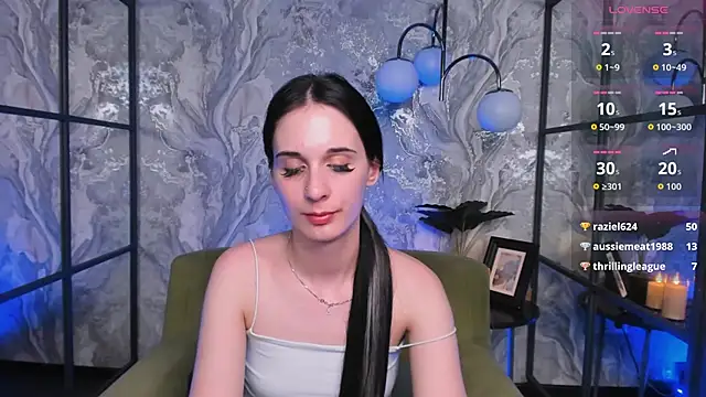 MaeEverly Chat XXX in diretta