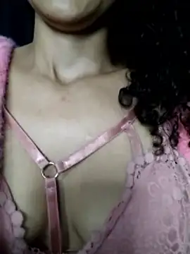 kiara-belle webcam show