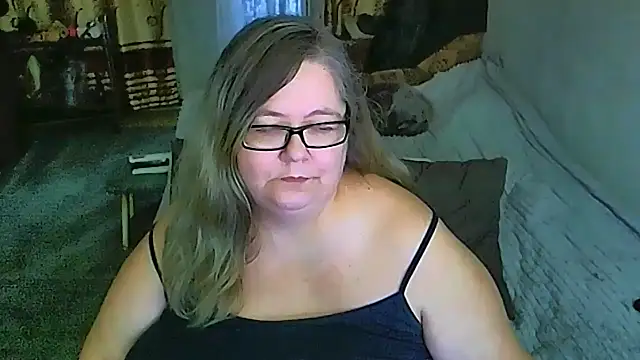 sex2 Adlı Modelin Canlı XXX Sohbeti