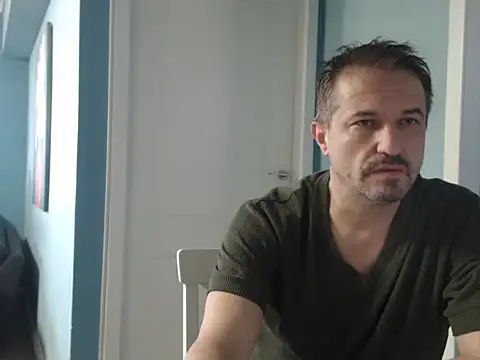 Živý XXX chat MisterFaithRO