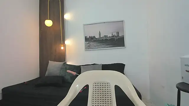 Cheryl_JONES' Live XXX Chat