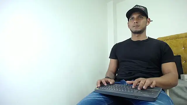 Chris_Dick23 Webcamshow