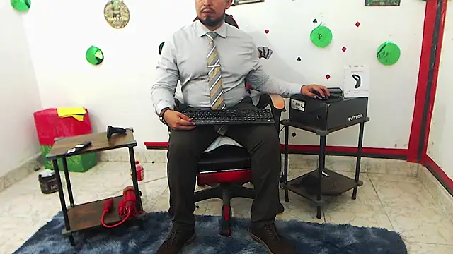 KalethBigDick Adlı Modelin Canlı XXX Sohbeti
