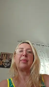 MariaRichi_ Adlı Modelin Canlı XXX Sohbeti