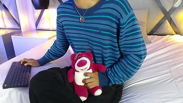 EnzoHunters Live XXX Chat