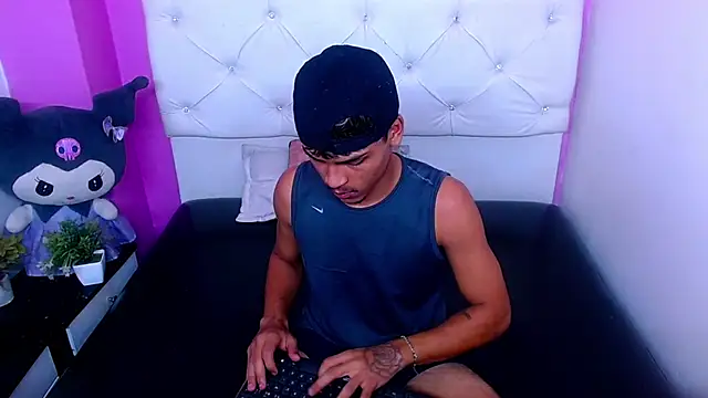 Angel_foxc13 Show in webcam