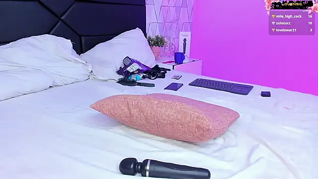 JustinePerry live XXX chat