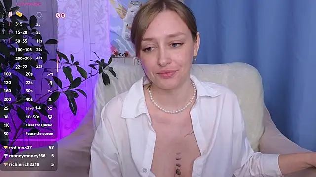 evashiny_ élő XXX-chatje