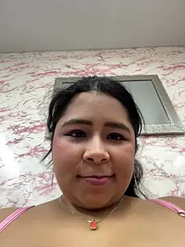AriaMoonnn's Live XXX Chat