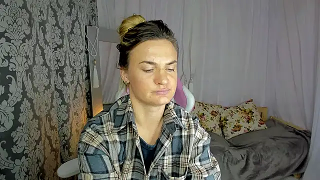 Marie_Ellie Live XXX Chat