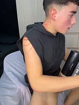 naughtysalomonn Webcam show
