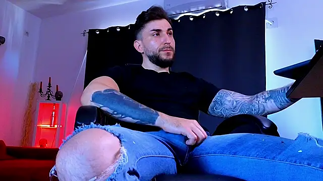 MightyAaron66 Chat XXX live