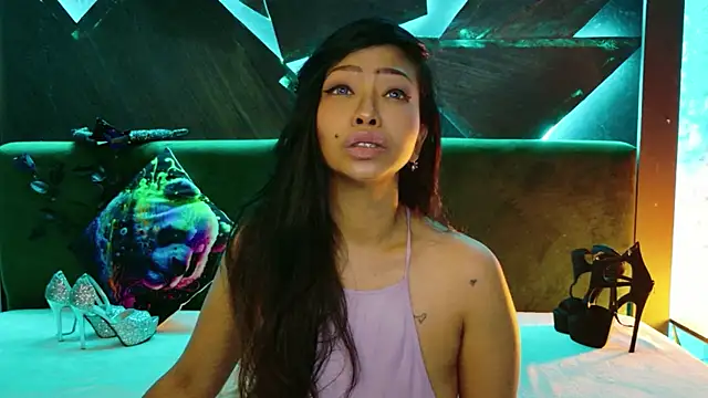 ElyaQuinn's Webcam Show