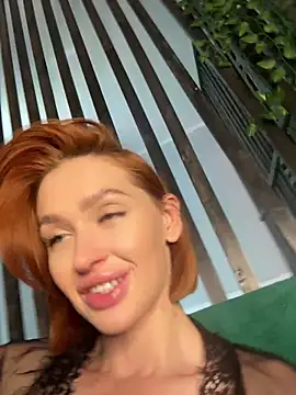 LittleFox___ Adlı Modelin Canlı XXX Sohbeti