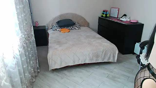 Онлайн чат XXX Kriss_brunette_5