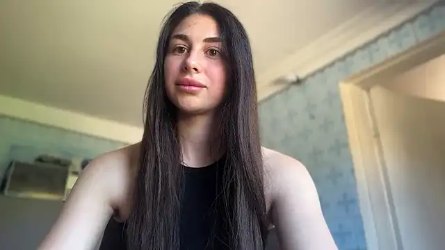 Chat +18 de LiluMartiznir ao vivo