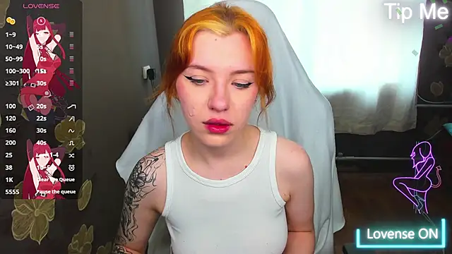 MeganNewCat's Webcam Show