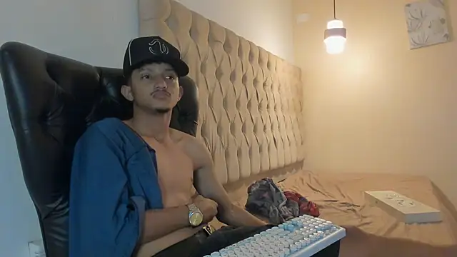 alpha_marcus Chat XXX live